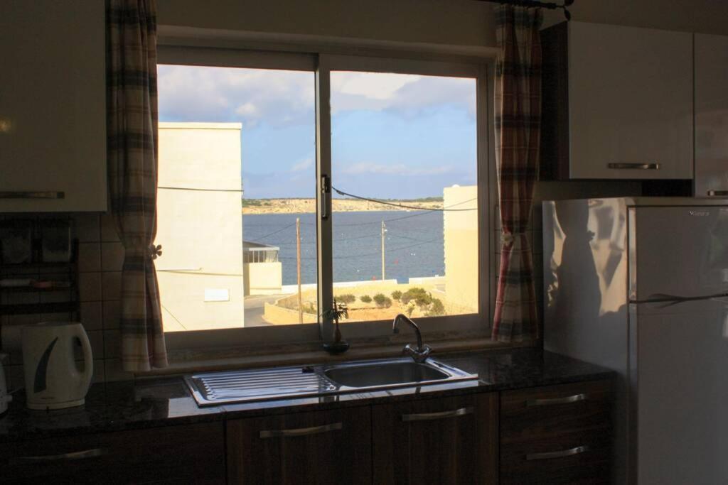 Fiesta Apartment Seaview Mellieha Exterior photo